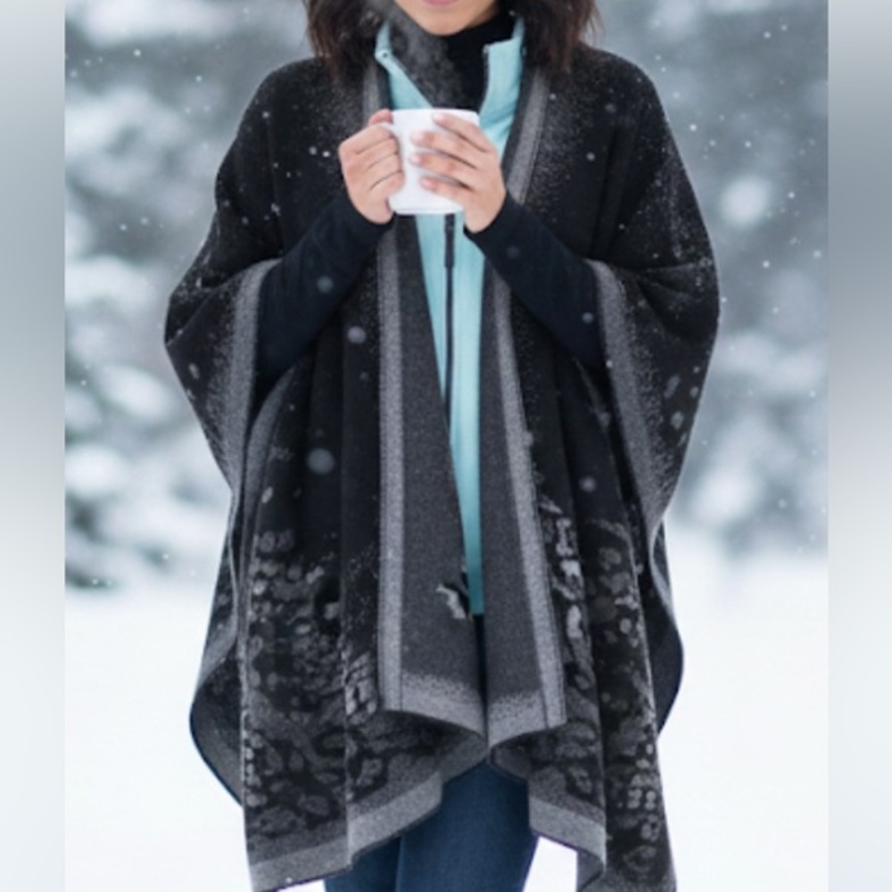 Metallic Grey/Black Poncho